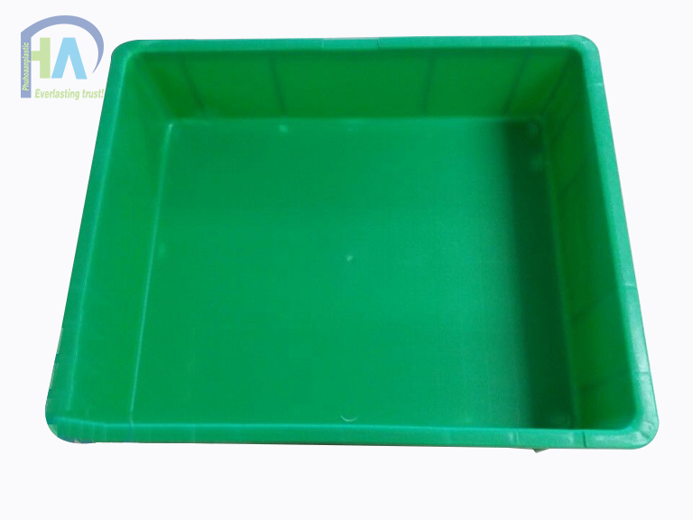 Thùng nhựa đặc B9 màu xanh lá cây khoang đáy rộng
