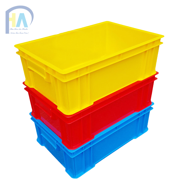 Thùng nhựa đặc B4 xếp chồng lên nhau tiết kiệm diện tích