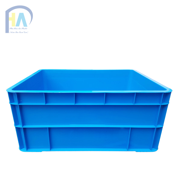 Thùng nhựa đặc B8 màu xanh dương bền đẹp