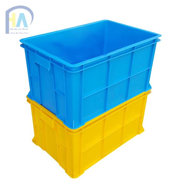Thùng nhựa đặc B5 xếp chồng lên nhau