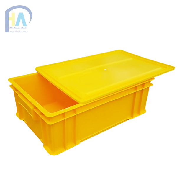 Thùng nhựa đặc B4 màu sắc tươi sáng